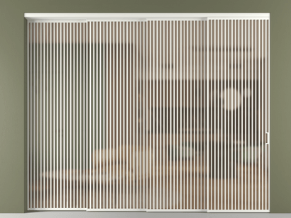 Алюминевая перегородка vn4_06_ Алюминий светло-серый Сатинированное оранжевое стекло, триплекс, 6мм. Цвет Алюминий светло-серый. Материал Алюминий в эмали. Коллекция Перегородка Formato внутри проёма телескопик синхро 3. Картинка.